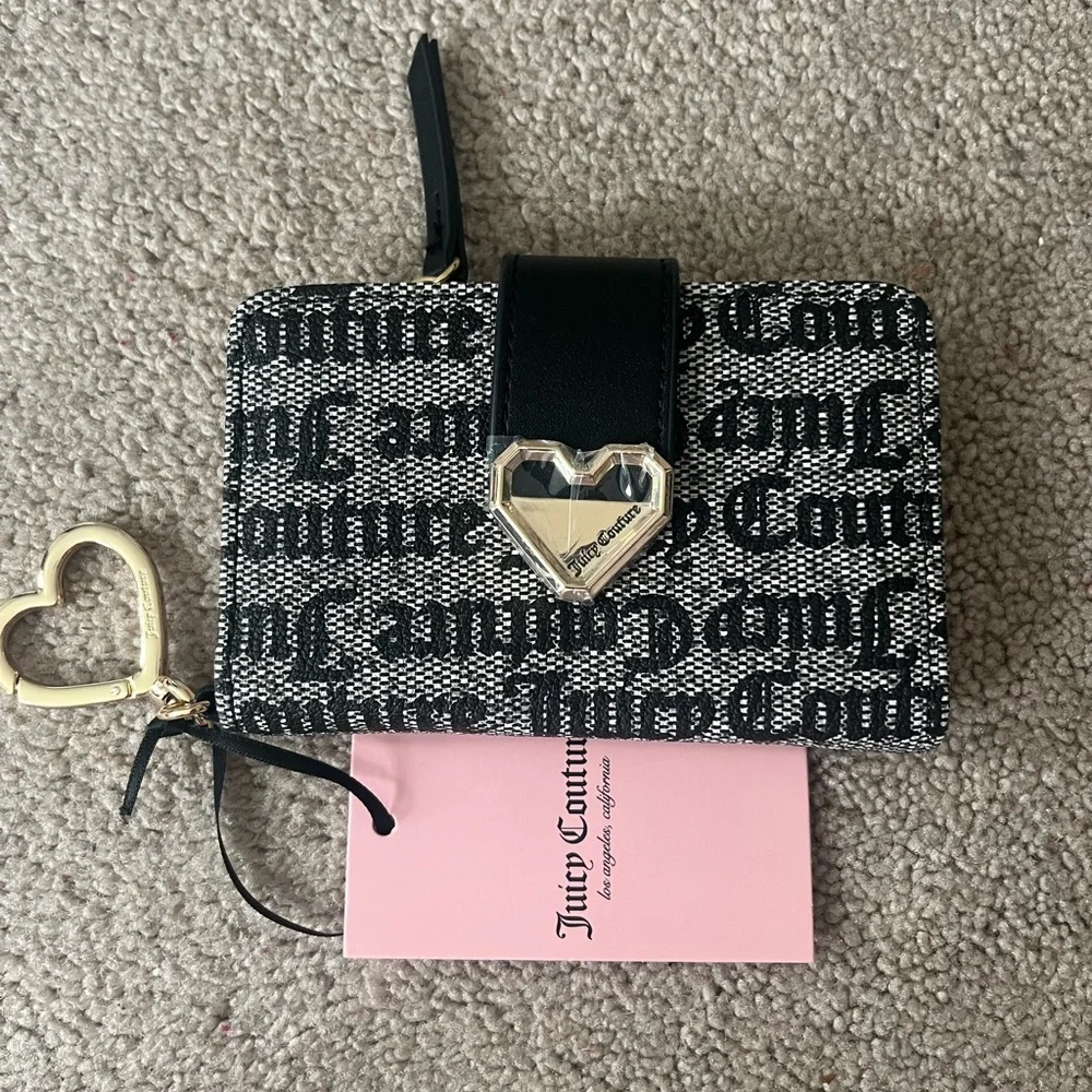 Juicy Couture Wallet - Picture 2 of 10